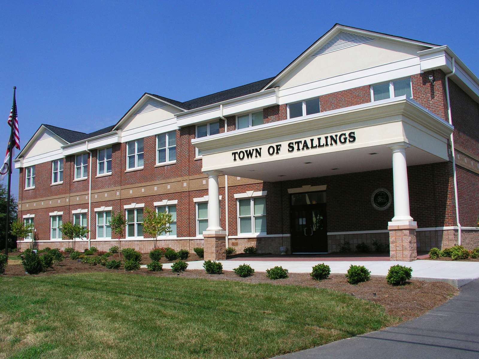 Town of Stallings, NC—one of the vibrant communities proudly served by Honeycutt Landscaping, Inc. From residential lawn care to commercial landscape maintenance, we help keep Stallings properties clean, healthy, and beautiful year-round. Call (704) 389-0159 today to schedule expert landscaping services with Honeycutt Landscaping, Inc., your trusted local provider.